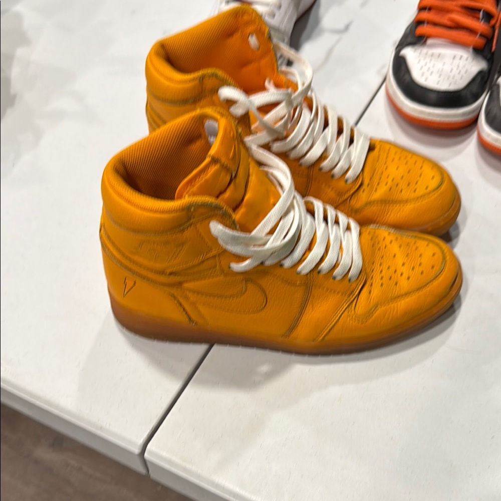 Nike Air Jordan 1 Retro High OG Gatorade Orange